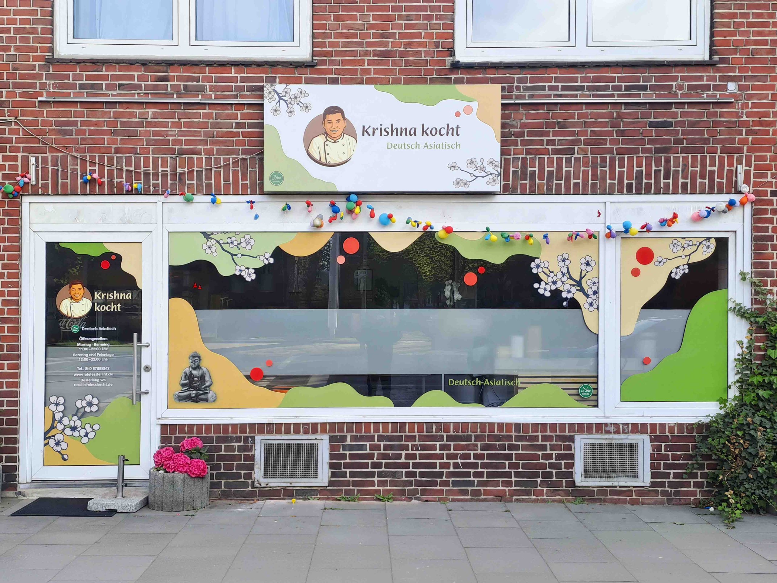 © 2026 Krishna kocht – Außenansicht Restaurant Firmenschilder & Werbeschilder aus Hamburg 8